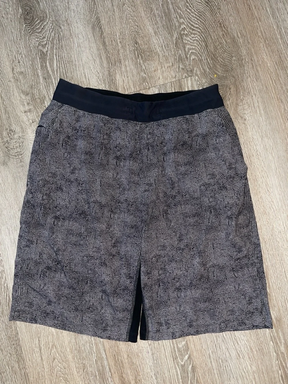 Lululemon men’s liner less active workout shorts size large gym - Picture 1 of 5